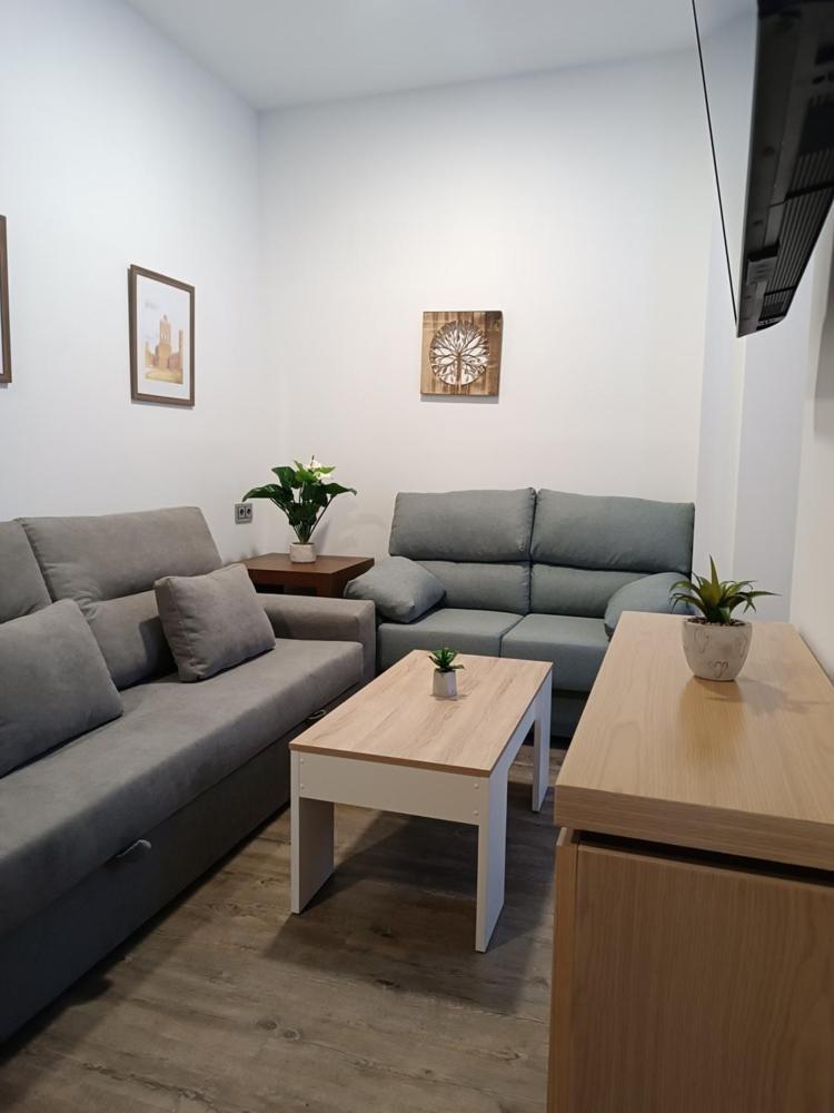 Apartamentos Turisticos Avila Puerta De San Vicente 0-2 Экстерьер фото