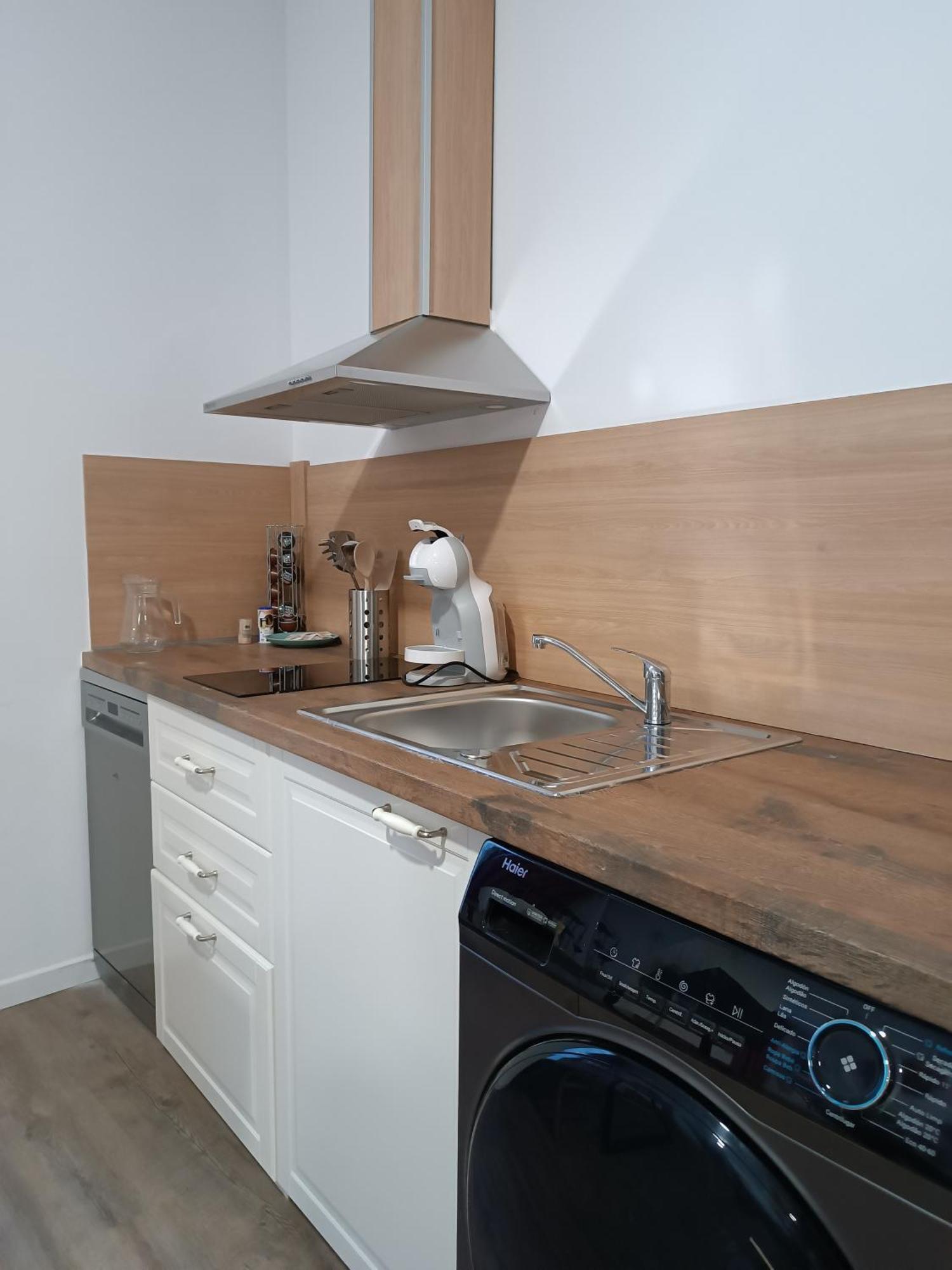 Apartamentos Turisticos Avila Puerta De San Vicente 0-2 Экстерьер фото