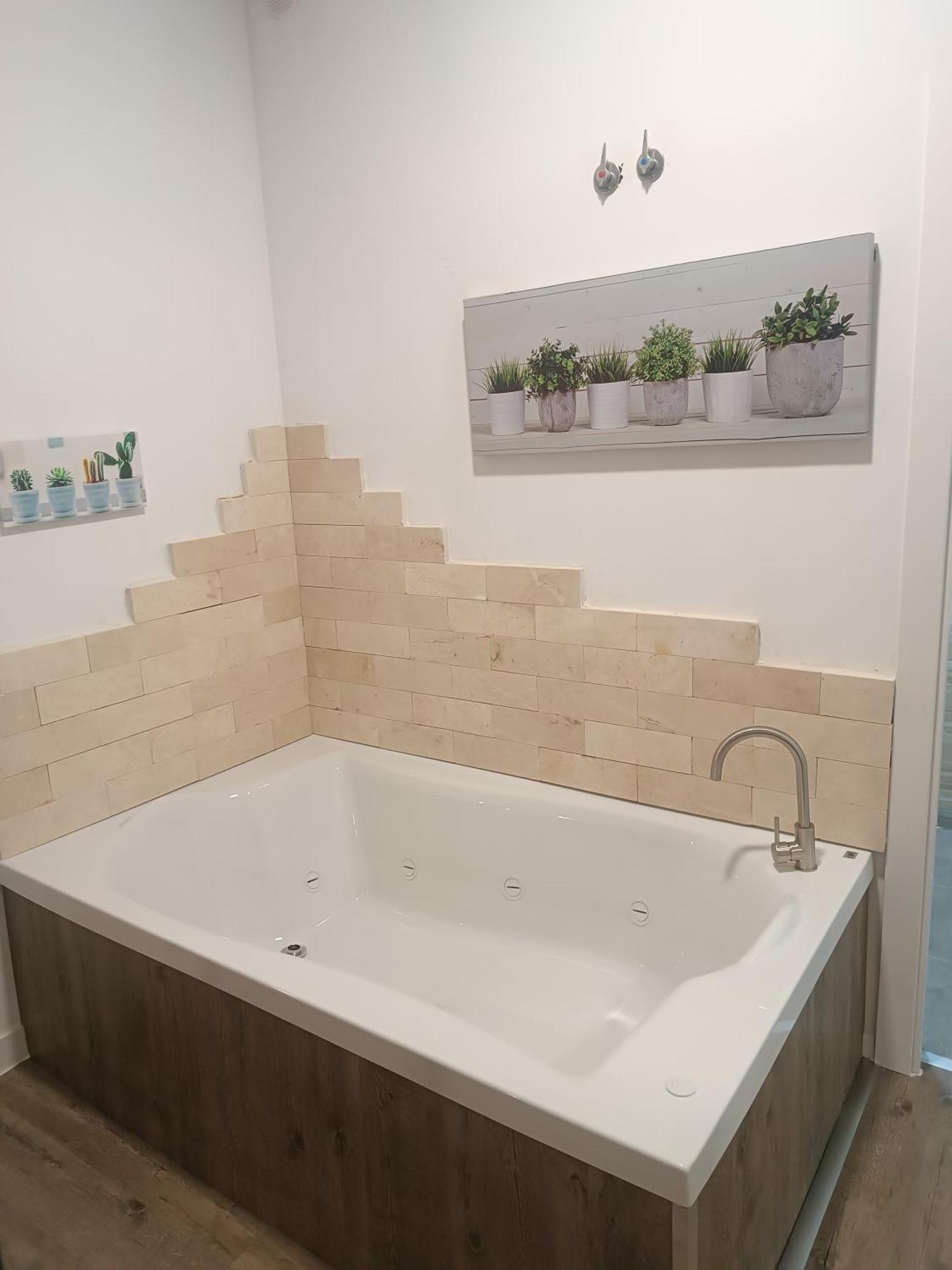 Apartamentos Turisticos Avila Puerta De San Vicente 0-2 Экстерьер фото